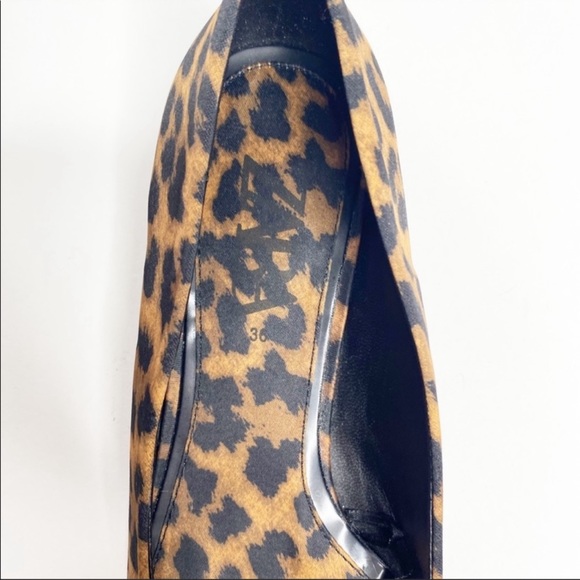 ZARA Animal Print Black Point Toe Flat with Heel Size 6 - Picture 6 of 9